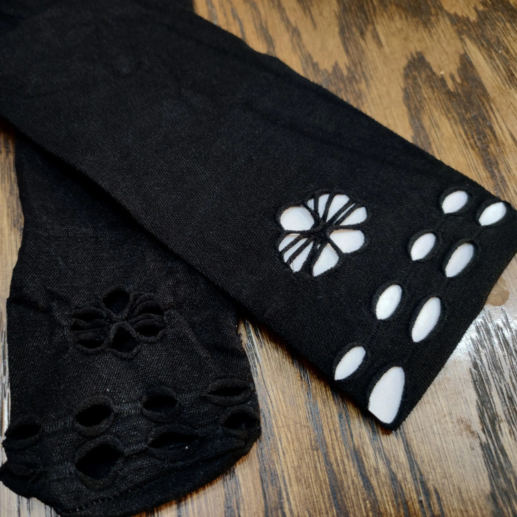 جوراب سه ربع زنانه طرح دار گل و پروانه مشکی