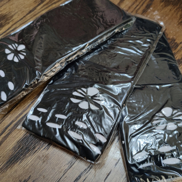 جوراب سه ربع زنانه طرح دار گل و پروانه مشکی